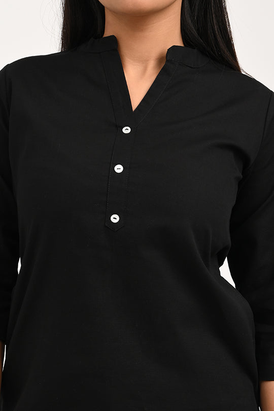 Classic black stain-proof cotton kurti, Woman in black water-repellent kurti.